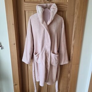 Summer & Rose Pink Hooded Cozy Bath Robe Standard Size Mid Length